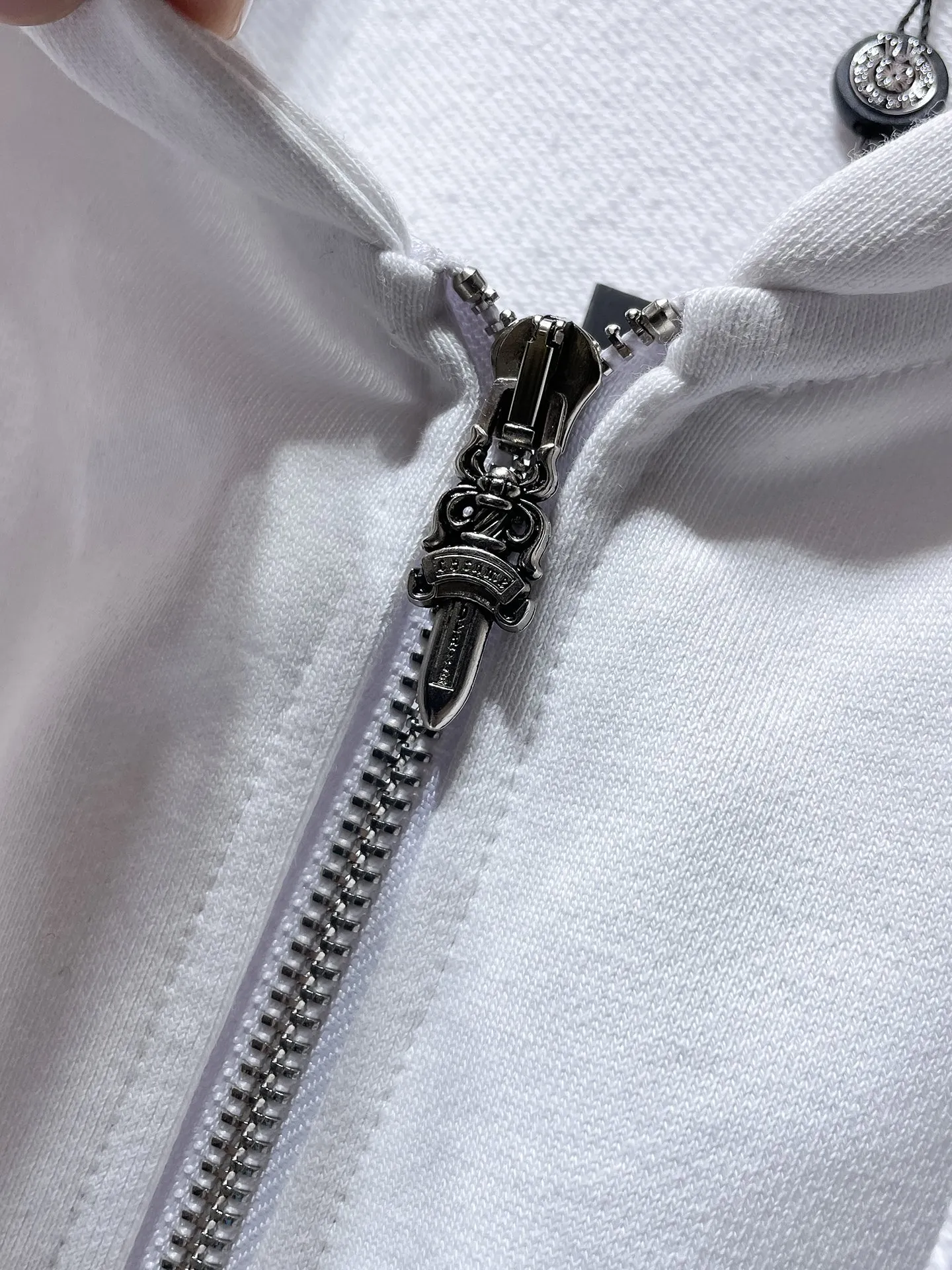 P270 Chrome Hearts Autumn and Winter 2025 Counter Synchronization Heavy-duty hot-drilled horseshoe Sanskrit letter cross Improved customized version 1:1 high-gram weight high-quality fabric Recommended color: white black Size: S, M, L, XL